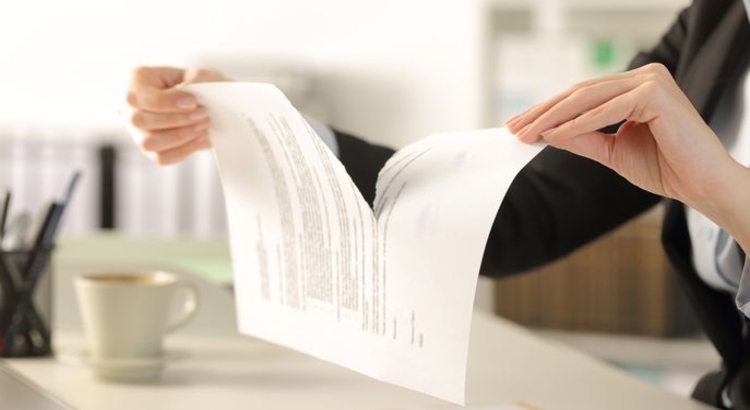 Vertrag Foto iStock Antonio Guillem